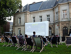 Ciné Plein Air @ Jardin de l'Hôtel de Ville de Melun - 25 août 2020 (Aquaman) - Agrandir l'image (fenêtre modale)