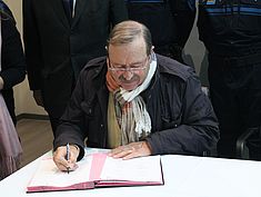 Signature de la convention CISPD - Agrandir l'image (fenêtre modale)